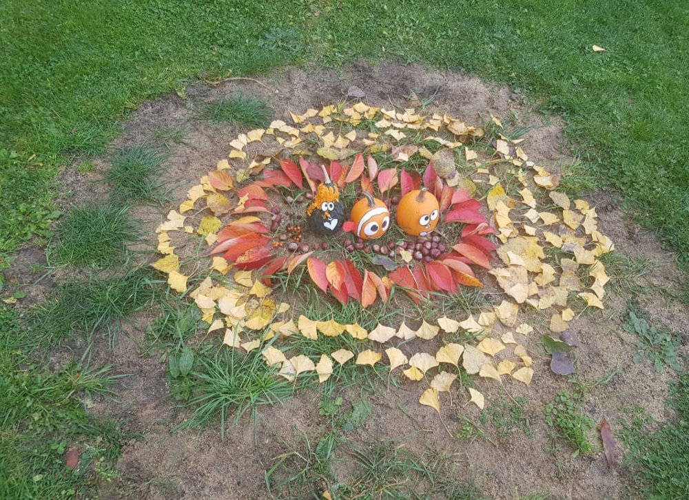 Podzimní land art